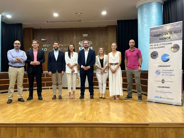 La Comunidad apuesta por el Mar Menor como recurso estratégico para impulsar un turismo sostenible