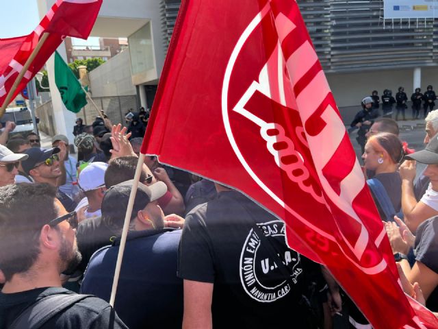 Concentración de trabajadores/as del Metal frente a la patronal FREMM