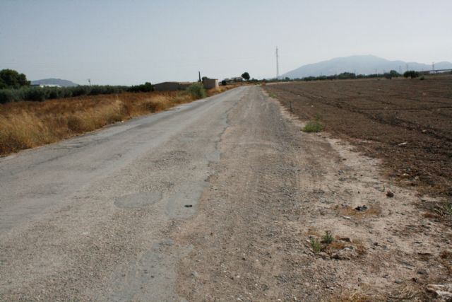 La Comunidad Autónoma arreglará los caminos rurales de La Barquilla y el paraje de la Casa del Trini
