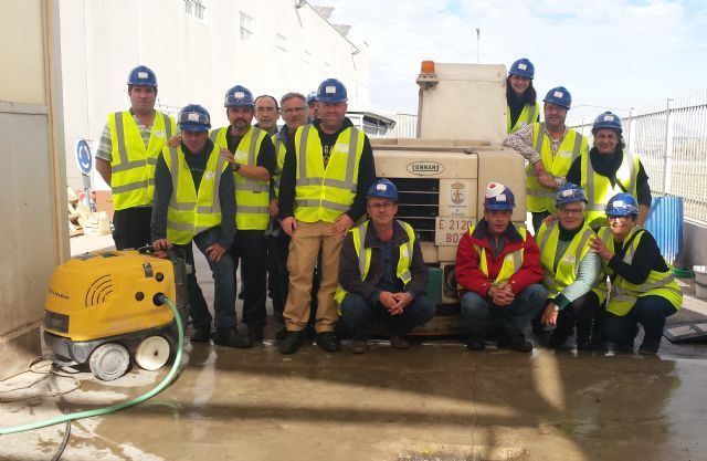 Los alumnos del Curso-Certificado de Profesionalidad 'Limpieza de espacios abiertos en instalaciones industriales' realizan ya prácticas profesionales no laborales en empresas del sector