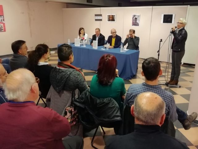El historiador José Antonio Sánchez Pravia presenta el libro ''Aledo y Totana en los siglos XV y XVI. Territorio, paisaje e historia', dentro de los actos del Centenario de la Ciudad