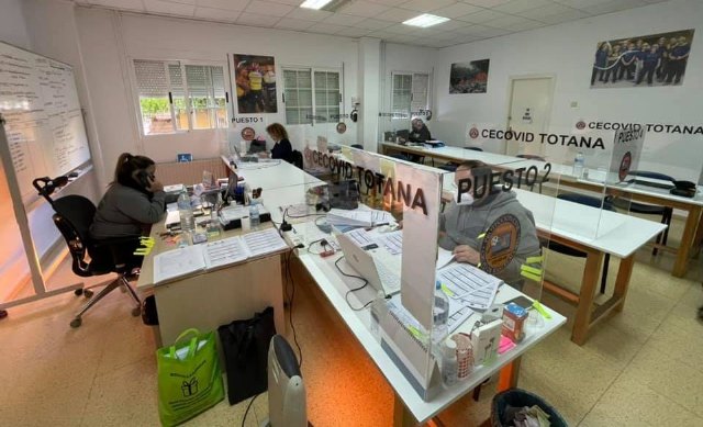 El alcalde destaca el decisivo trabajo de los voluntarios de Protección Civil Totana en el CECOVID