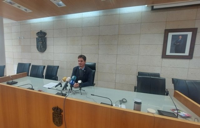 El alcalde denuncia el “traje a medida” de la Comunidad Autónoma tras el informe sobre la caducidad de la Declaración de Impacto Ambiental del Plan General, a tres meses de las elecciones