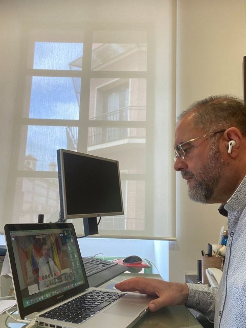 Apuntes del alcalde de Totana en la reunión semanal de los alcaldes de la región con la Comunidad