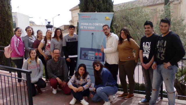 Dos grupos de jóvenes del proyecto “Labor 2.0: Garantía Juvenil” realizan formaciones de peluquería y de cafetería, pastelería y repostería