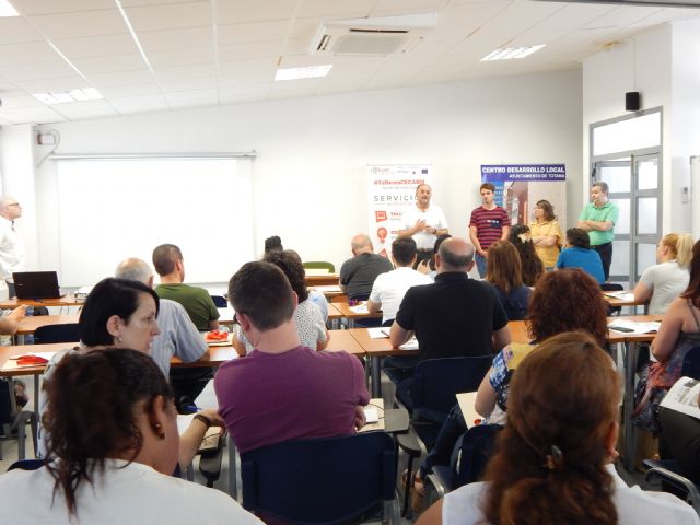 Se celebra con gran éxito de participantes el Taller de Comercio Electrónico que cada año se celebra en el Centro de Desarrollo Local en el marco del proyecto CECARM