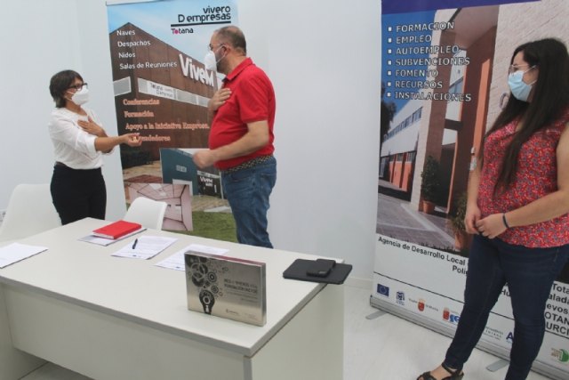 Entregan la nave 4 del Vivero de Empresas a una sociedad emprendedora dedicada al cultivo y comercialización de setas