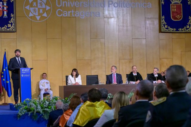 López Miras reafirma ante el Rey el compromiso de la Región con la formación universitaria vinculada a la defensa y la tecnología
