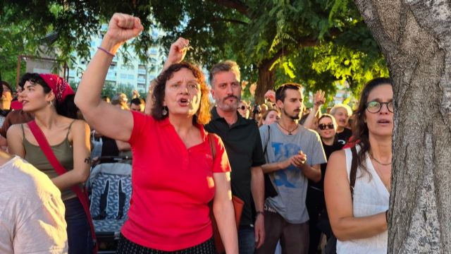 Podemos culpa a Sánchez y a López Miras de anteponer los intereses de los rentistas al derecho a la vivienda