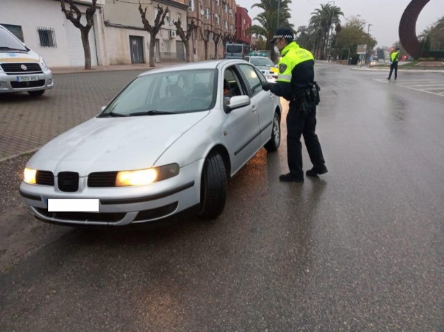 Abren expedientes sancionadores a una comitiva en la vía pública por incumplimiento de las medidas sanitarias contra el COVID -19
