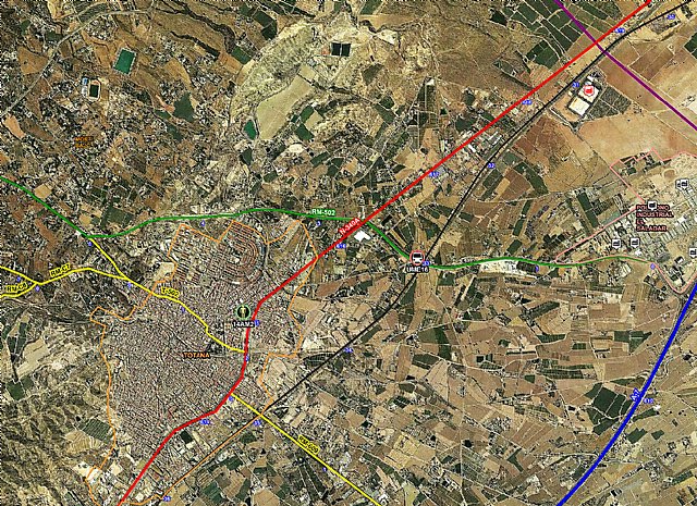 Dos personas heridas al caerse del caballo que montaban en Totana