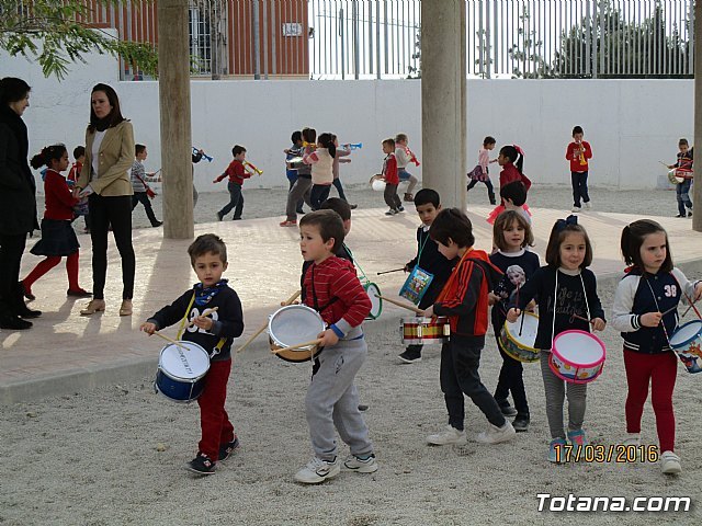 Bonita tamborrada del ceip “La Cruz”