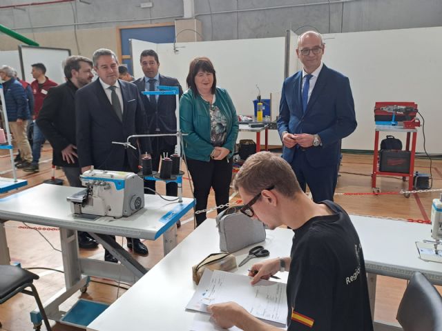 180 estudiantes compiten en la fase regional de las olimpiadas de la Formación Profesional 'RM Skills 2025'