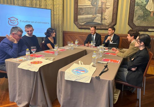 La Comunidad pone en marcha una plataforma para conectar a los murcianos que residen en el extranjero y facilitar su regreso si lo desean