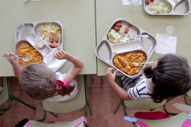 La Consejería de Educación y Cultura ya ha convocado las ayudas de comedor y transporte escolar para el próximo curso 2020/21