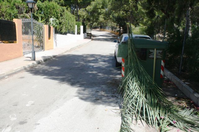 El servicio de recogida de enseres y restos vegetales requiere de la petición de cita previa para dar aviso