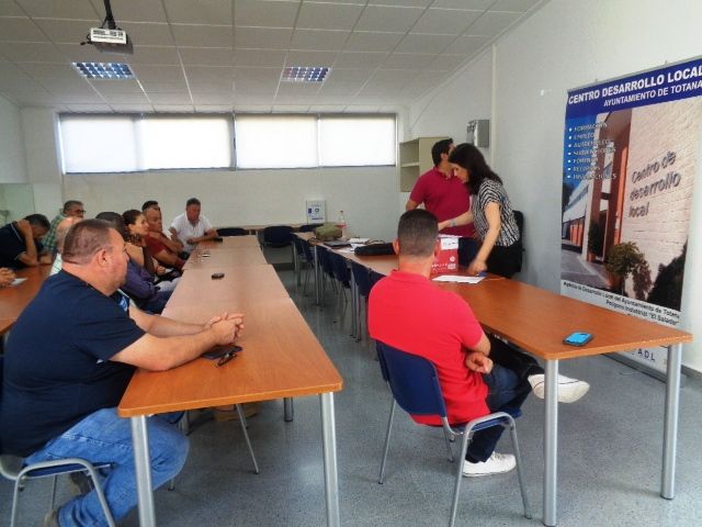 Se inaugura el Curso de Capacitación para Tratamientos con Plaguicidas Fitosanitarios de Nivel Básico.