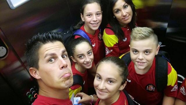 El totanero Gabriel en Francia con la selección española de tenis de mesa de su categoría