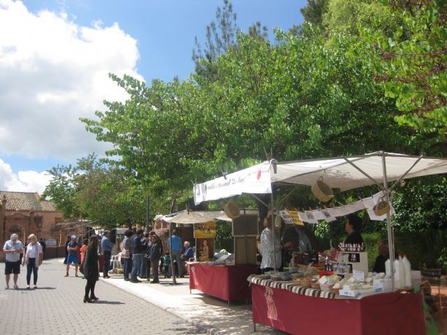El día 29 de octubre se retoma la temporada del tradicional Mercadillo Artesano de La Santa