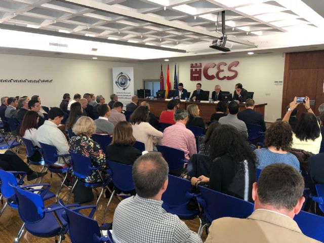 Cargos públicos y técnicos municipales del Ayuntamiento de Totana participan en una Jornada sobre Economía Circular a nivel local
