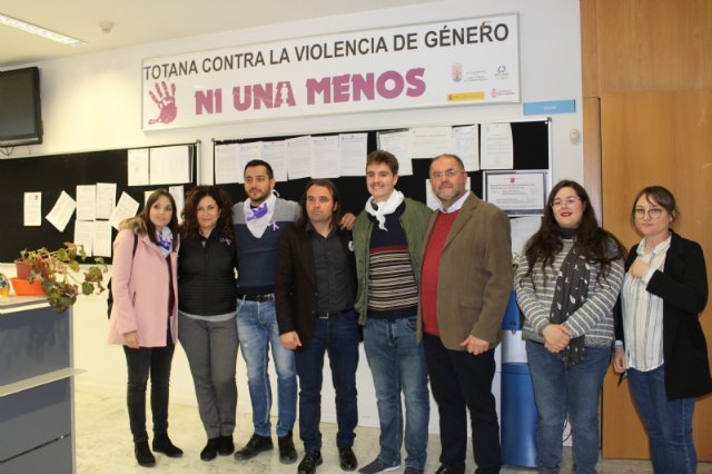 Colocan una cartelería con carácter permanente en el SAC para persuadir contra la Violencia de Género