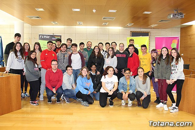 Más de medio centenar de jóvenes comienzan el Encuentro “SuperEstudiantes´2018” con una recepción institucional en el Ayuntamiento