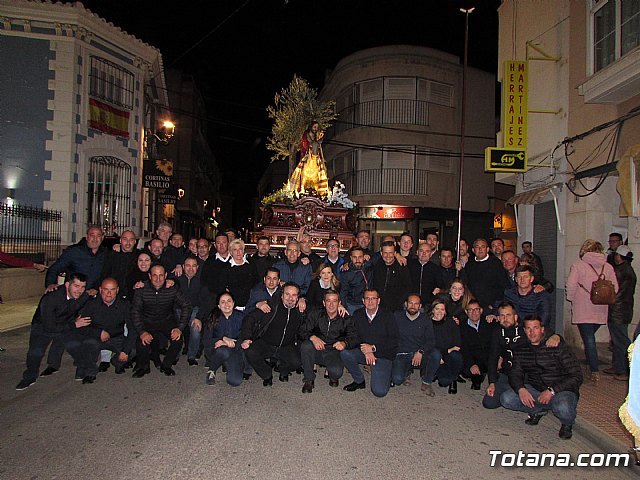 Traslado a la Iglesia de Santiago de 'La burrica', a cargo de la Hermandad Santa María Cleofé y Coronación de Espinas