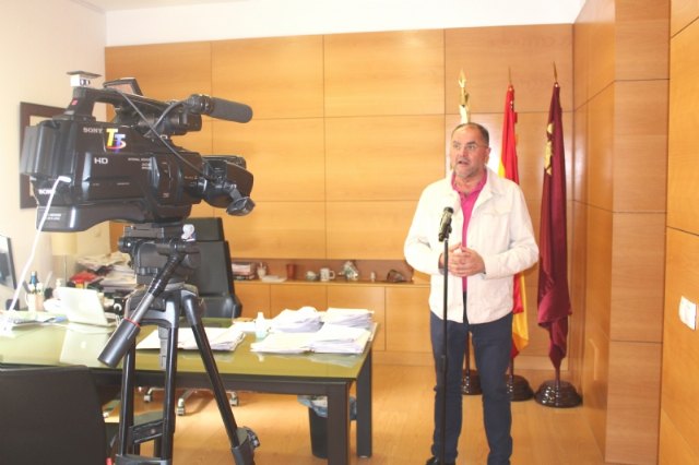El alcalde informa del procedimiento para concurrir a la convocatoria de ayudas a las empresas de Totana que palien, en parte, las consecuencias de la crisis por el COVID-19