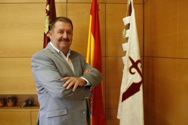 El alcalde solicita un primer encuentro institucional con los presidentes de la Comunidad Autónoma y la Asamblea Regional, así como con los miembros del Gobierno autonómico
