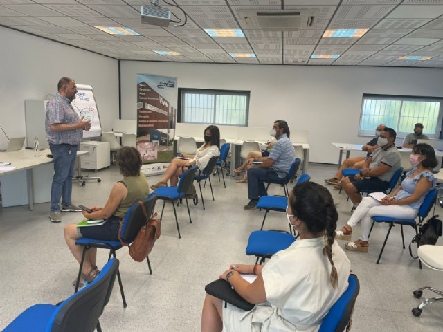 La Asociación Guadalentín Emprende celebra la jornada formativa 'Venta sin frenos' en el Vivero de Empresas de Totana