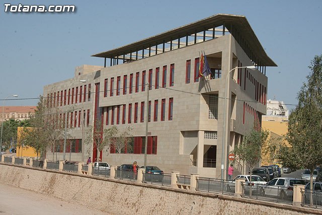 De la ruina empresarial al alivio total: vecina de Totana cancela casi 800.000 € de deuda