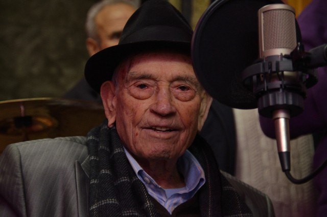 104 años de entrega, amor y proclama a la grandeza del trovo