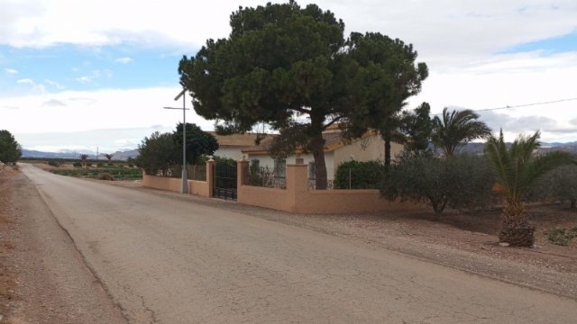 Adjudican las obras de renovación de la tubería de la red de agua potable en el Camino Real, en la diputación de El Raiguero