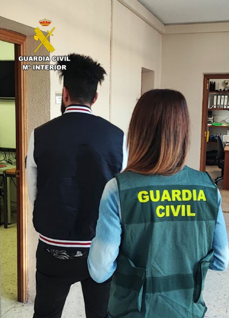 La Guardia Civil detiene al presunto autor de un robo con fuerza en una ...
