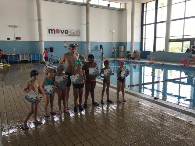 El pasado sábado tuvo lugar la primera clausura y entrega de diplomas de los cursos de natación de move