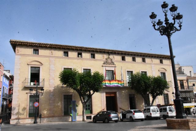 El Ayuntamiento solamente permanecerá abierto los jueves por la tarde durante el mes de julio, mientras que cerrará todas las tardes de agosto