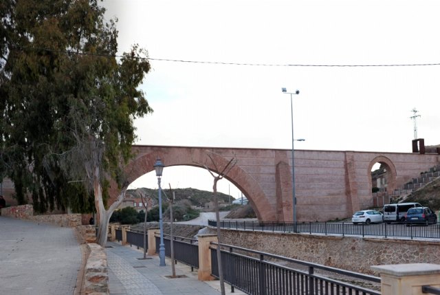 Comienza el expediente para licitar las obras de restauración del entorno del Arco de las Ollerías y la Fuente de San Pedro