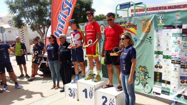 Víctor Pérez del C.C. Santa Eulalia de Totana regresa a lo más alto del podium sub-23 en Huercal-Overa