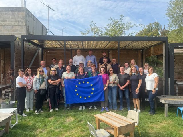 La Comunidad avanza en Amiens en la incorporación de buenas prácticas europeas de turismo 'slow' a los destinos de la Región