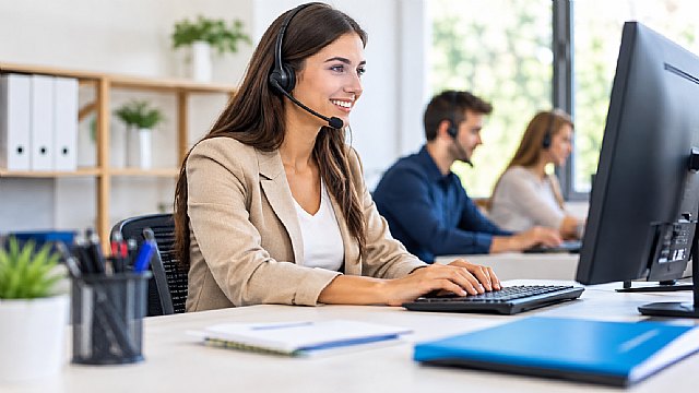 Totana oferta un curso gratuito de 800 horas de Actividades Administrativas en la Relación con el Cliente dirigido a personas desempleadas