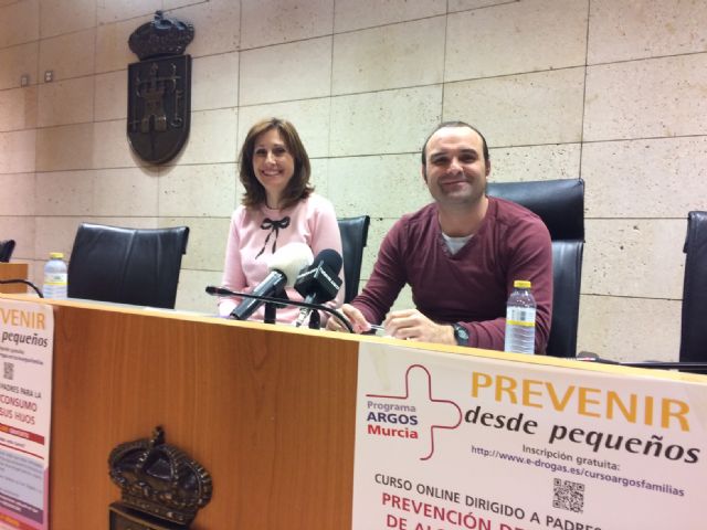 Promueven una campaña de concienciación para prevenir el consumo de alcohol en edad juvenil de cara a las fiestas patronales y de Navidad