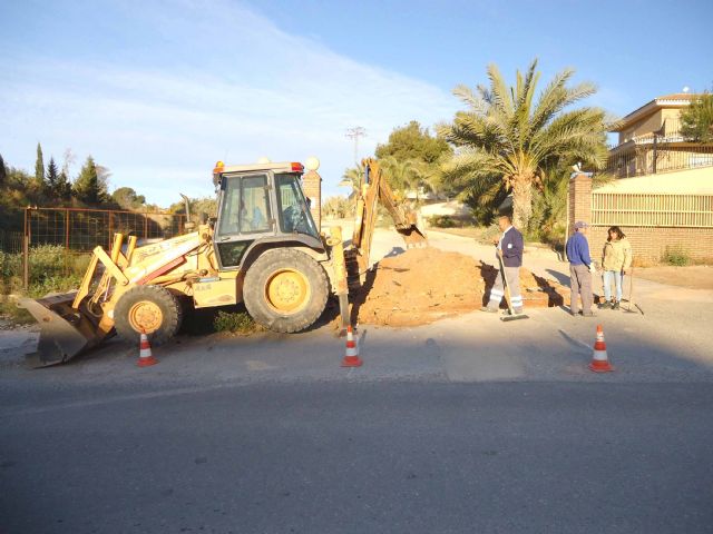 Se aprueba prorrogar el contrato de asistencias en demoliciones de pavimentos, excavaciones, rellenos y restituciones de pavimentos en el Servicio Municipal de Aguas