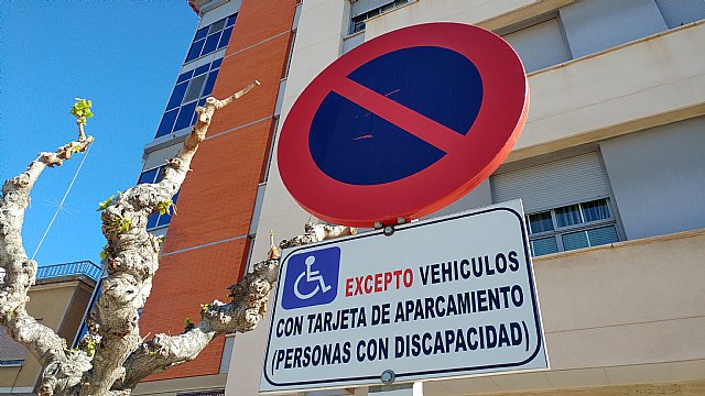 La Policía Local mantiene la campaña de control y vigilancia de los estacionamientos indebidos