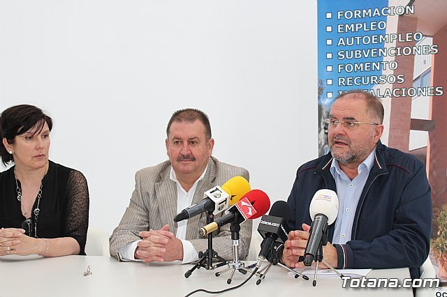 Se suscribe un nuevo contrato de cesión de uso de espacios en el Vivero de Empresas a una emprendedora