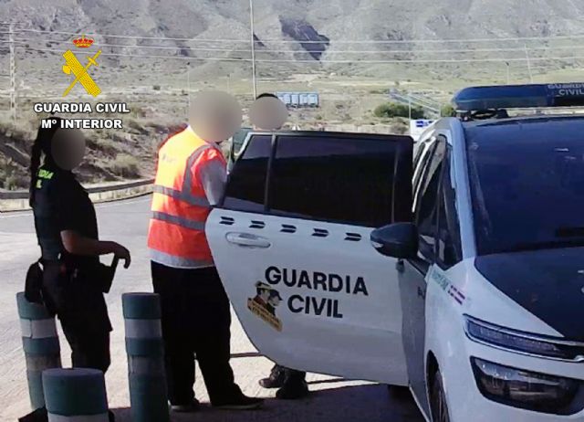 La Guardia Civil detiene a un empleado que estafaba a la empresa concesionaria de la Autopista AP-7