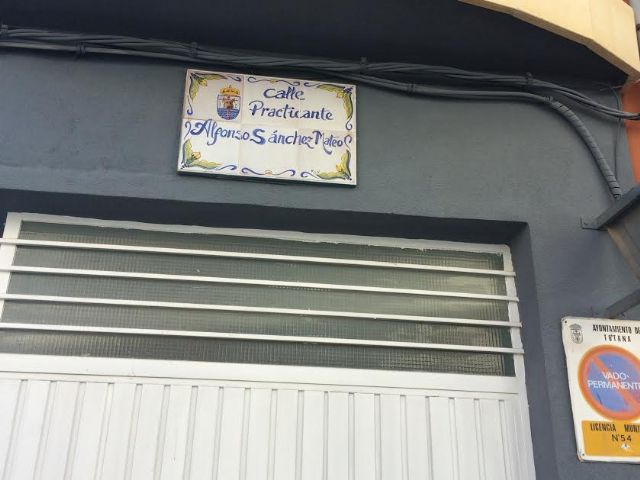 El Ayuntamiento retira de forma definitiva los rótulos de las calles franquistas que han permanecido durante meses junto a las nuevas nominaciones en un período de adaptación para los vecinos