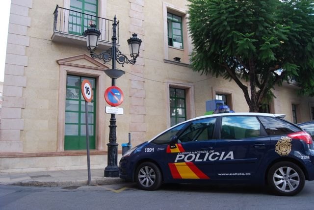 La Policía Nacional reactiva el servicio móvil de expedición del DNI en Totana a partir del próximo día 6 de octubre, mediante cita previa