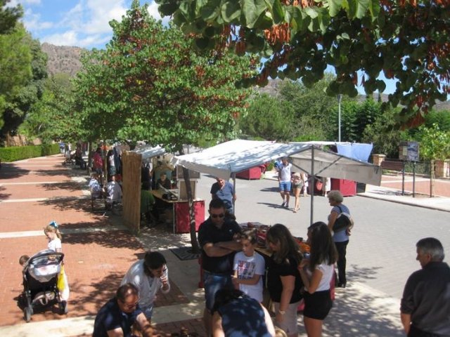 Este domingo 30 de octubre se retoma la temporada del tradicional Mercadillo Artesano de La Santa