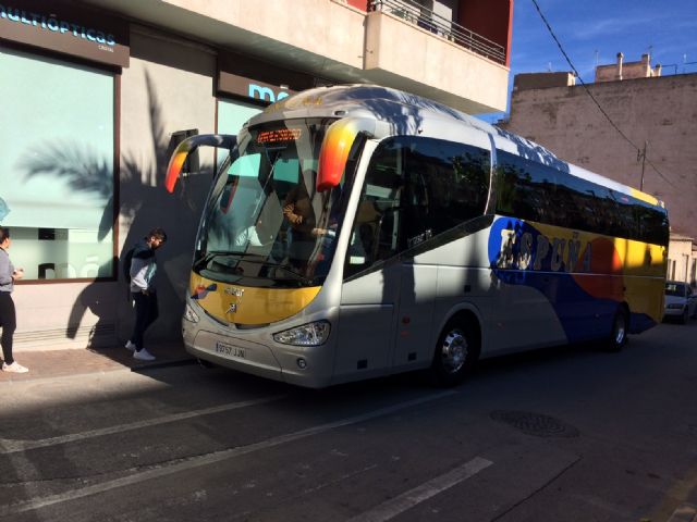 Se insta a la Consejería de Educación a que elabore un Plan de Transporte Escolar Regional que recoja las enseñanzas no obligatorias, básicamente Bachillerato y FP