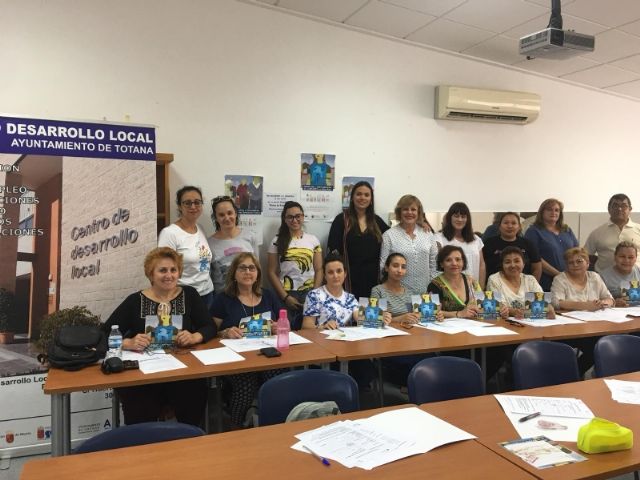 Se pone en marcha, en el Centro de Desarrollo Local, la acción 'Vida Independiente y Asistente Personal' para formar a cuidadores de personas dependientes